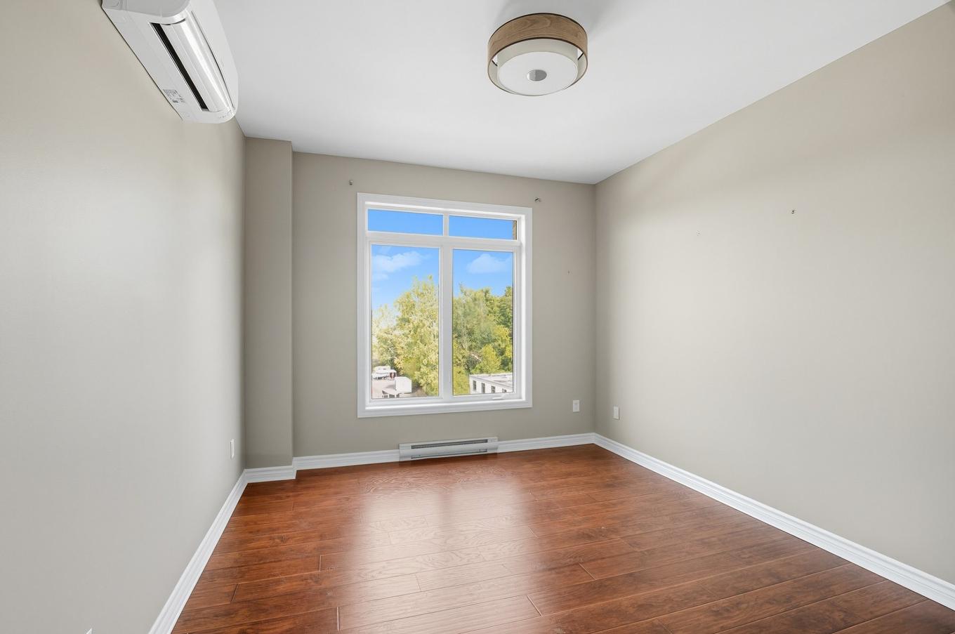 Chambre à coucher - 512-1180 Ch. D'Aylmer, Gatineau (Aylmer), QC - Indoor Photo Showing Other Room