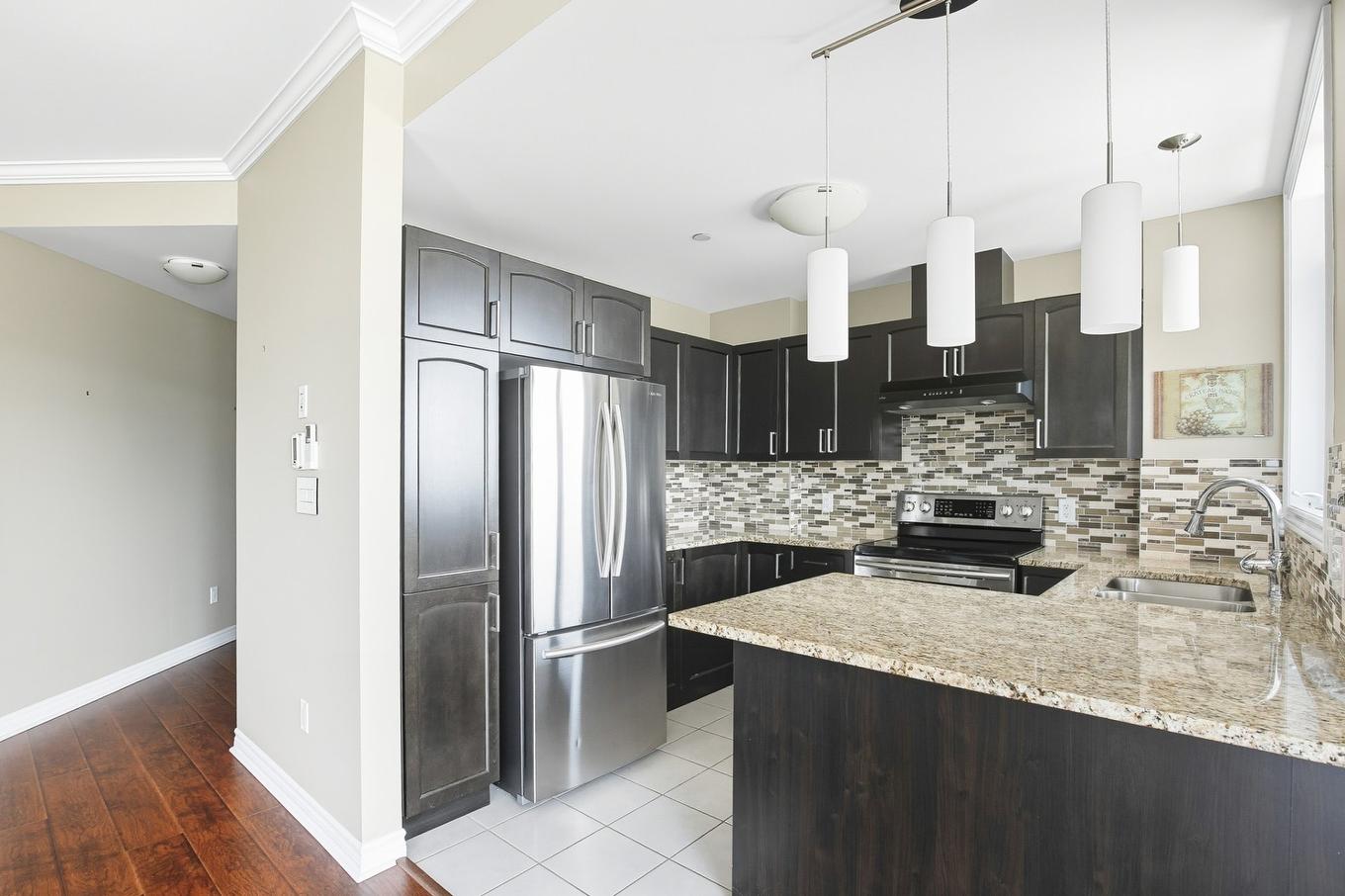 Cuisine - 512-1180 Ch. D'Aylmer, Gatineau (Aylmer), QC - Indoor Photo Showing Kitchen With Double Sink With Upgraded Kitchen