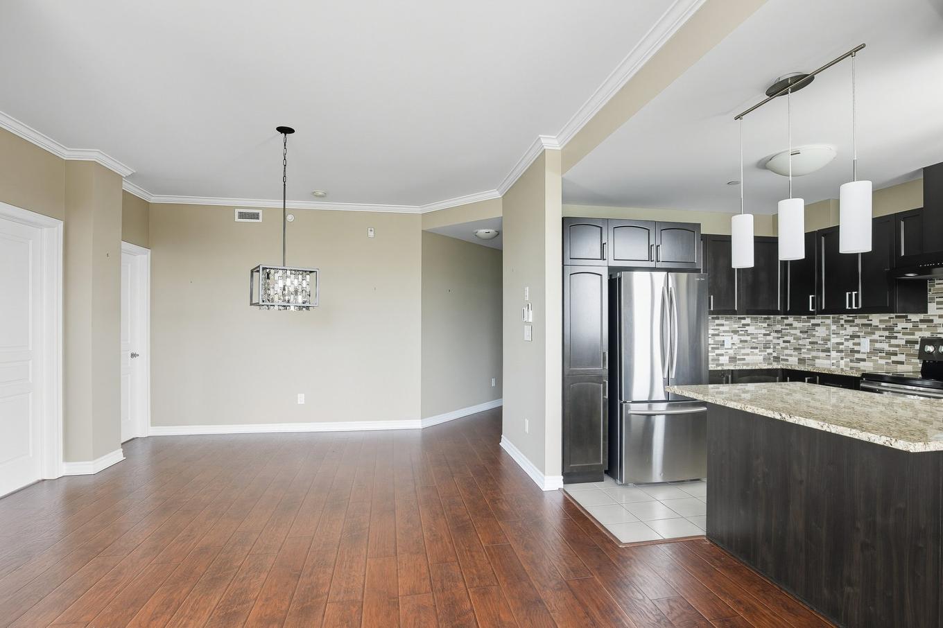 Salle à manger - 512-1180 Ch. D'Aylmer, Gatineau (Aylmer), QC - Indoor Photo Showing Kitchen With Upgraded Kitchen