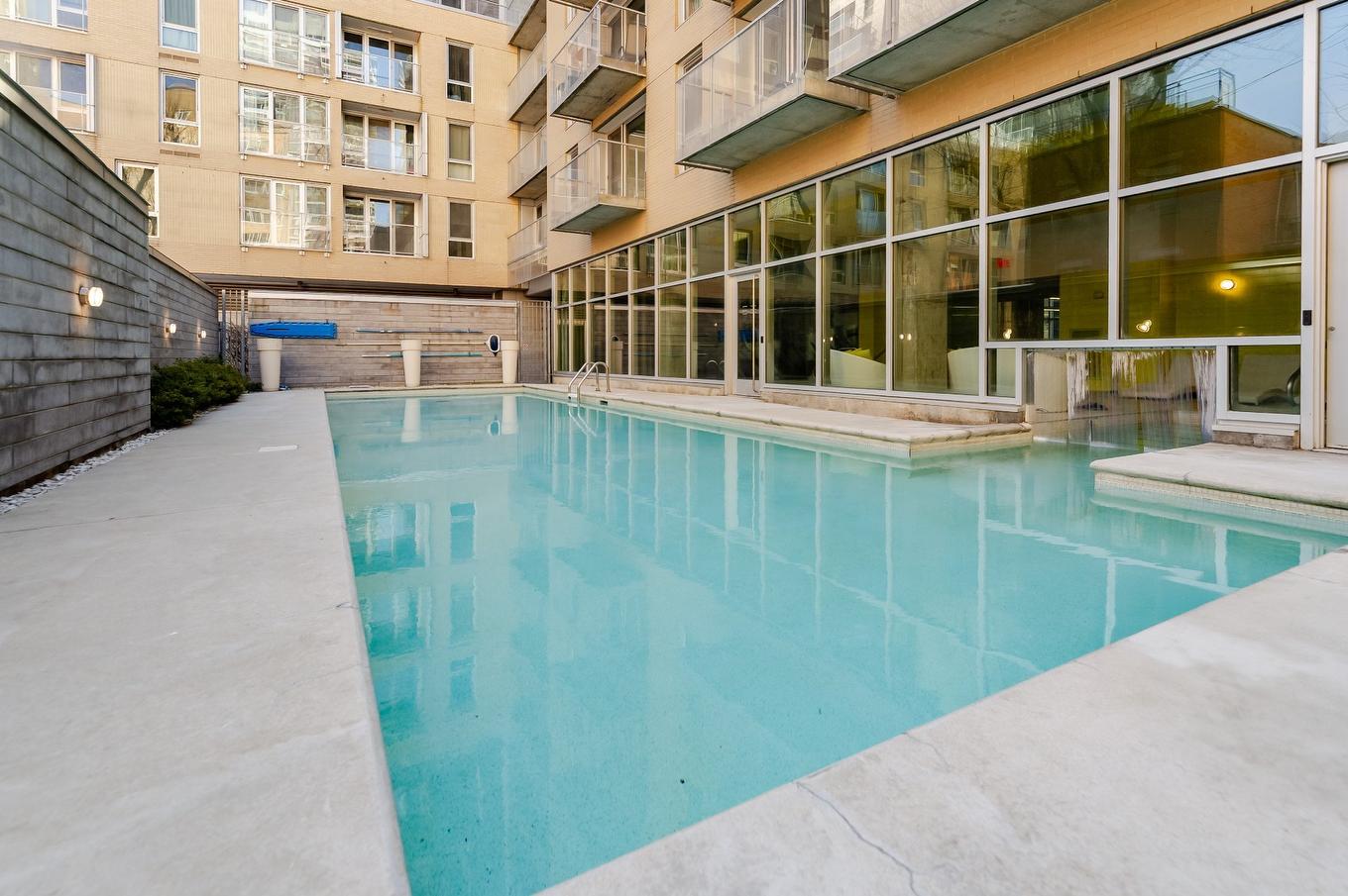 Piscine - 1648-1414 Rue Chomedey, Montréal (Ville-Marie), QC - Outdoor With In Ground Pool With Exterior