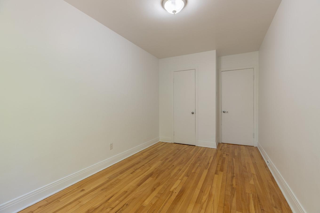 Bedroom - 5985 Rue Souart, Montréal (Côte-Des-Neiges/Notre-Dame-De-Grâce), QC - Indoor Photo Showing Other Room