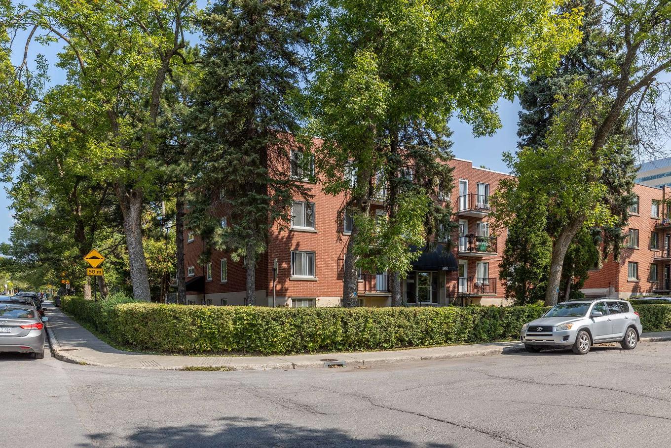 Exterior - 5985 Rue Souart, Montréal (Côte-Des-Neiges/Notre-Dame-De-Grâce), QC - Outdoor With Facade