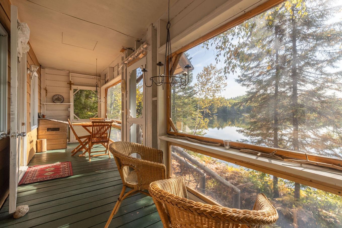 Véranda - 1351 Ch. Kataway, Saint-Michel-Des-Saints, QC - With Exterior