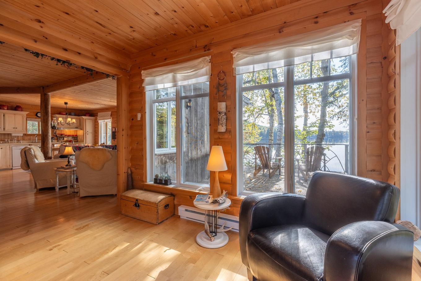 Boudoir - 1351 Ch. Kataway, Saint-Michel-Des-Saints, QC - Indoor Photo Showing Living Room