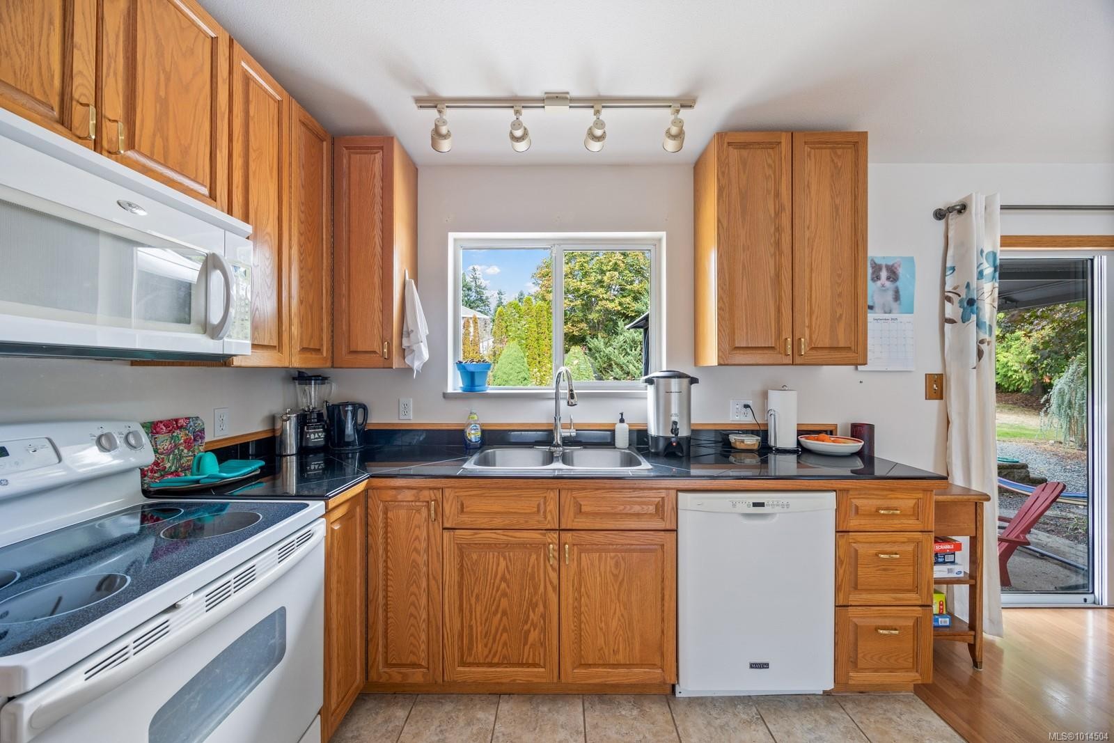 2120 Plover Crt, Comox, BC