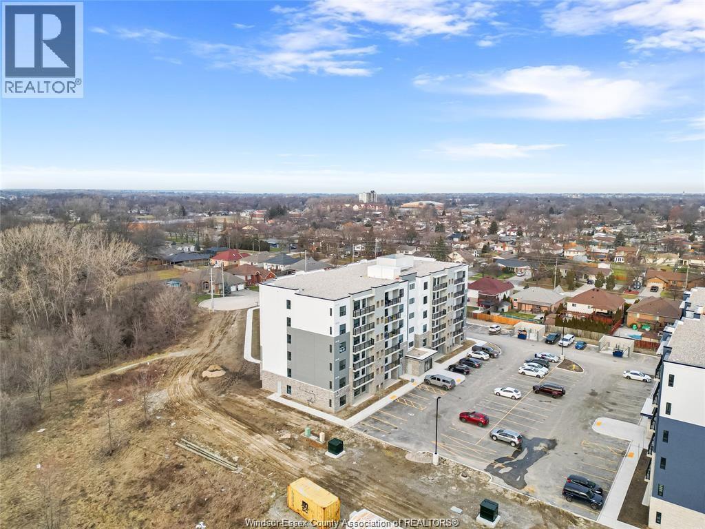 3290 Stella Crescent Unit# 604, Windsor, ON - Outdoor With View