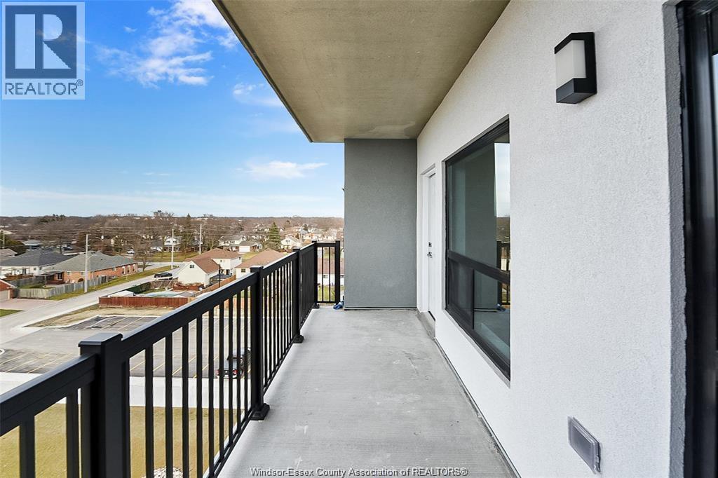 3290 Stella Crescent Unit# 604, Windsor, ON - Outdoor With Exterior