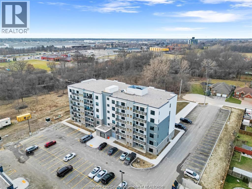 3290 Stella Crescent Unit# 604, Windsor, ON - Outdoor With View