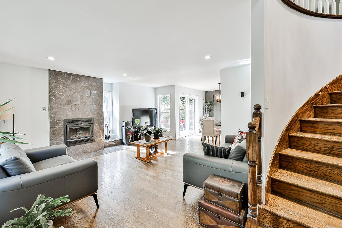 Salon - 1200 Route 329 S., Sainte-Agathe-Des-Monts, QC - Indoor Photo Showing Living Room With Fireplace