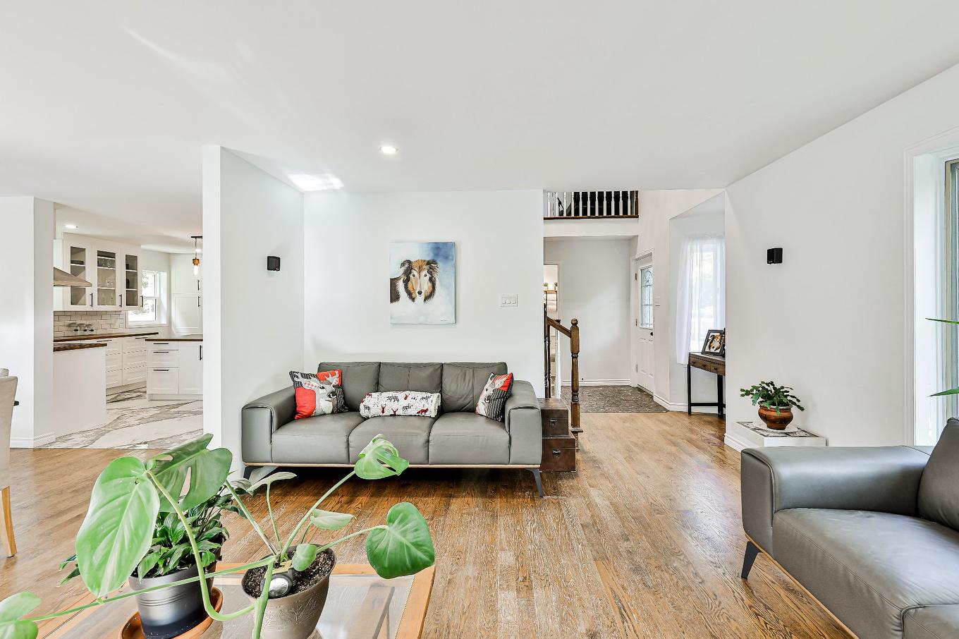 Salon - 1200 Route 329 S., Sainte-Agathe-Des-Monts, QC - Indoor Photo Showing Living Room