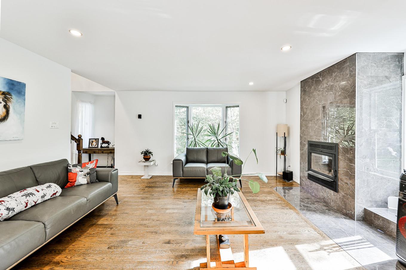 Salon - 1200 Route 329 S., Sainte-Agathe-Des-Monts, QC - Indoor Photo Showing Living Room With Fireplace