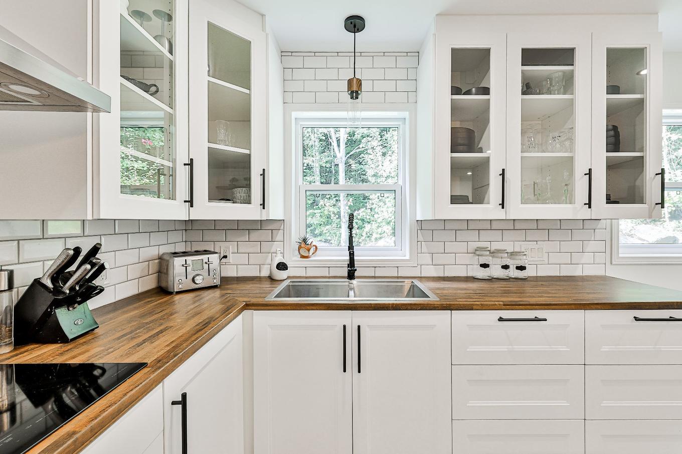 Cuisine - 1200 Route 329 S., Sainte-Agathe-Des-Monts, QC - Indoor Photo Showing Kitchen With Double Sink