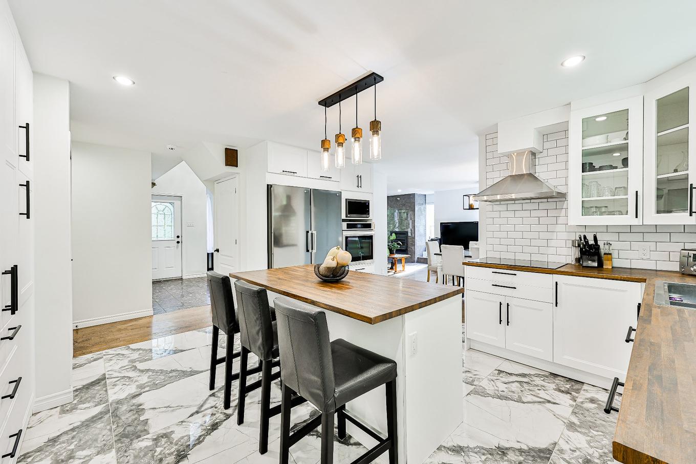 Cuisine - 1200 Route 329 S., Sainte-Agathe-Des-Monts, QC - Indoor Photo Showing Kitchen With Upgraded Kitchen