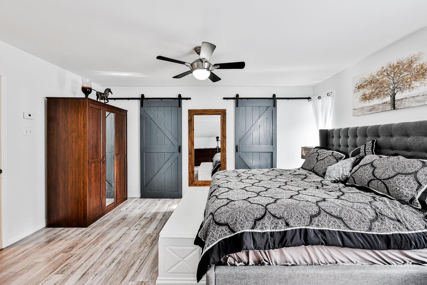 Chambre à coucher principale - 1200 Route 329 S., Sainte-Agathe-Des-Monts, QC - Indoor Photo Showing Bedroom