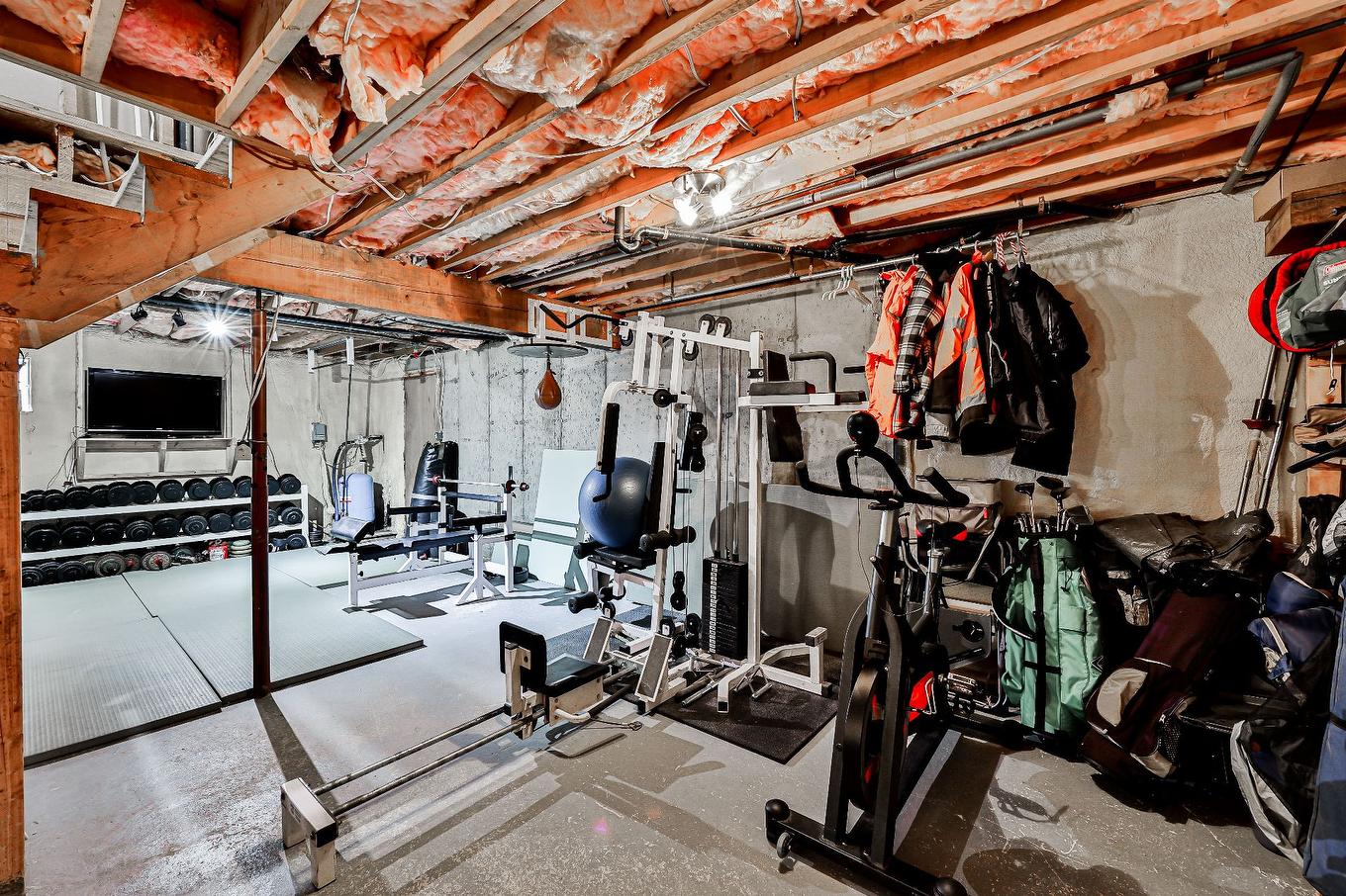 Salle familiale - 1200 Route 329 S., Sainte-Agathe-Des-Monts, QC - Indoor