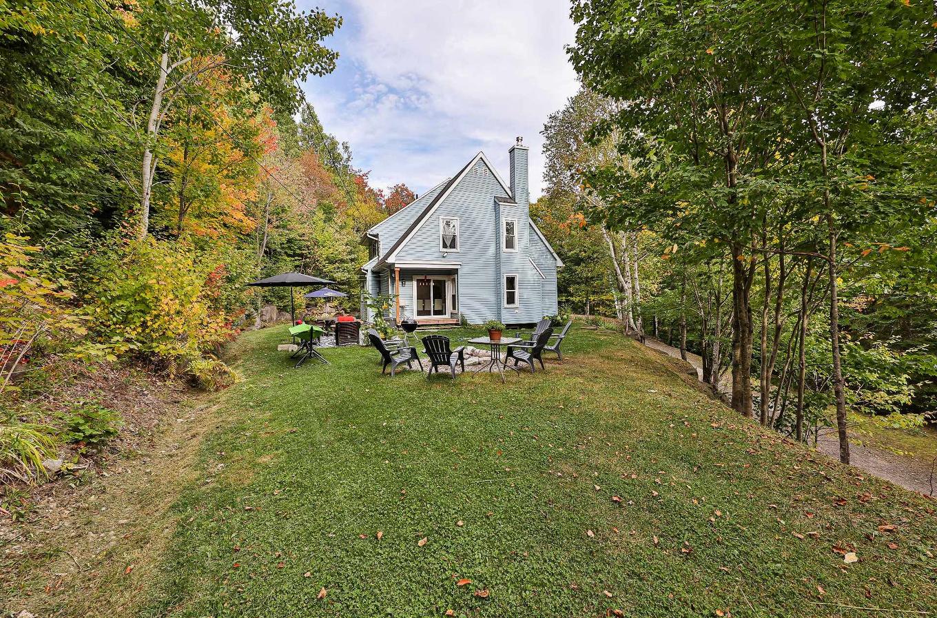 Cour - 1200 Route 329 S., Sainte-Agathe-Des-Monts, QC - Outdoor