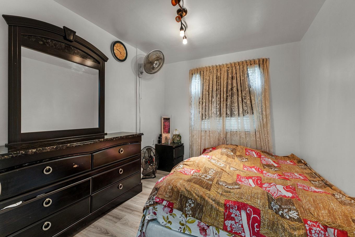 Chambre à coucher - 4040 40E Avenue, Montréal (Rivière-Des-Prairies/Pointe-Aux-Trembles), QC - Indoor Photo Showing Bedroom