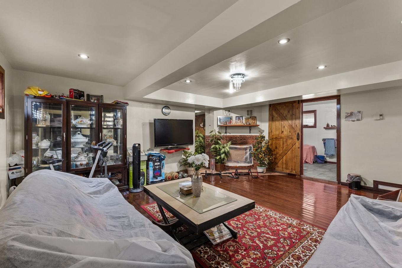 Salle familiale - 4040 40E Avenue, Montréal (Rivière-Des-Prairies/Pointe-Aux-Trembles), QC - Indoor Photo Showing Living Room