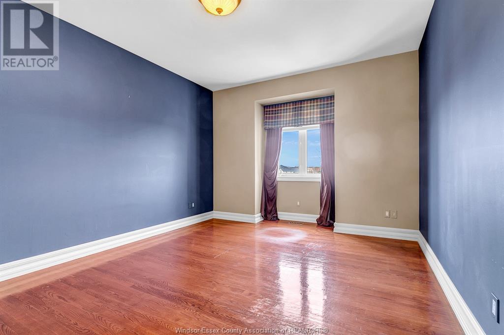 1585 Stoneybrook Crescent, Windsor, ON - Indoor Photo Showing Other Room