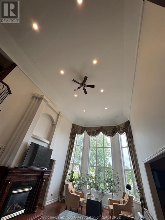 1585 Stoneybrook Crescent, Windsor, ON - Indoor Photo Showing Other Room