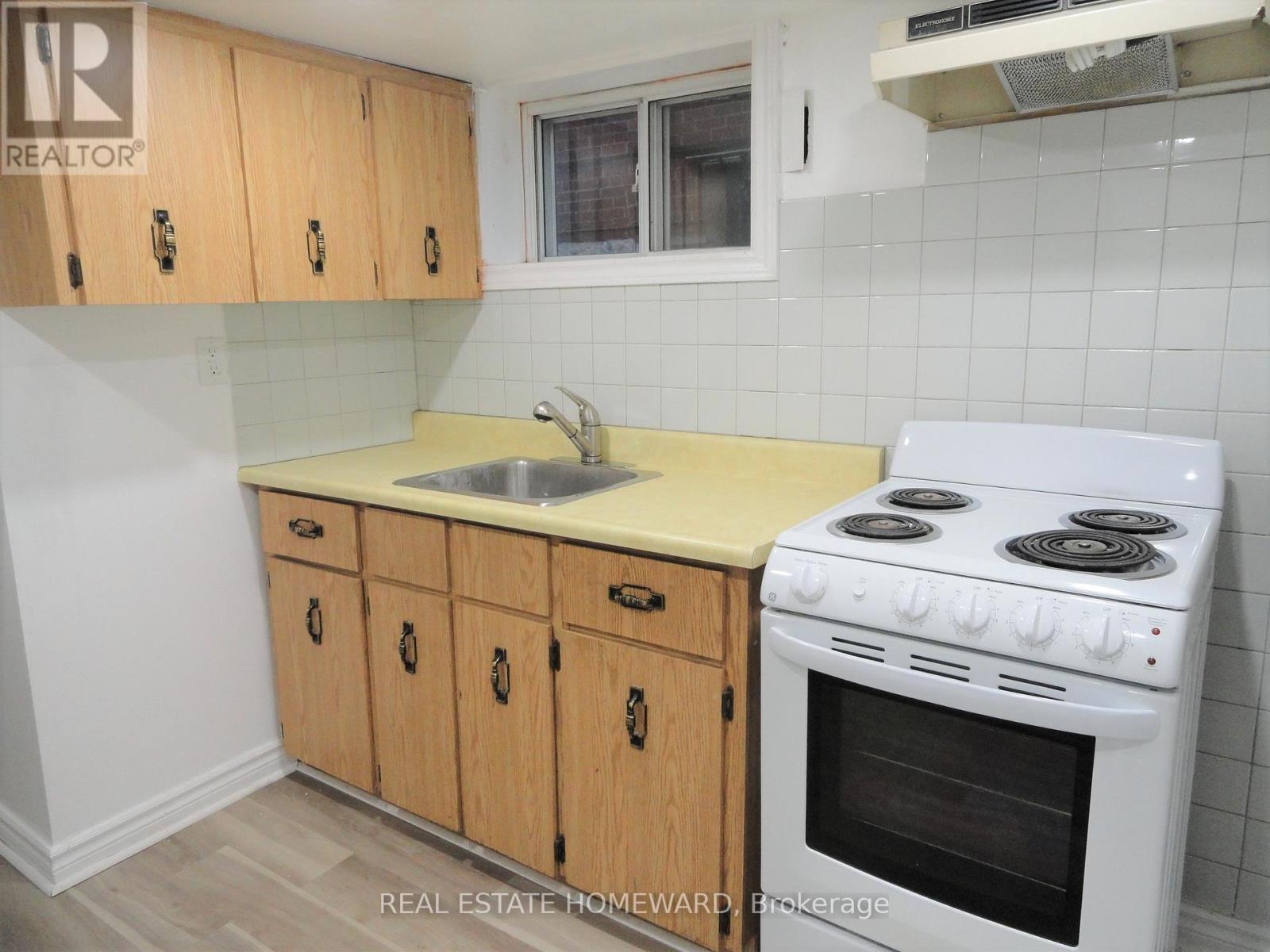 (Lower Level) - 328 Linsmore Crescent, Toronto, ON - Indoor Photo Showing Kitchen