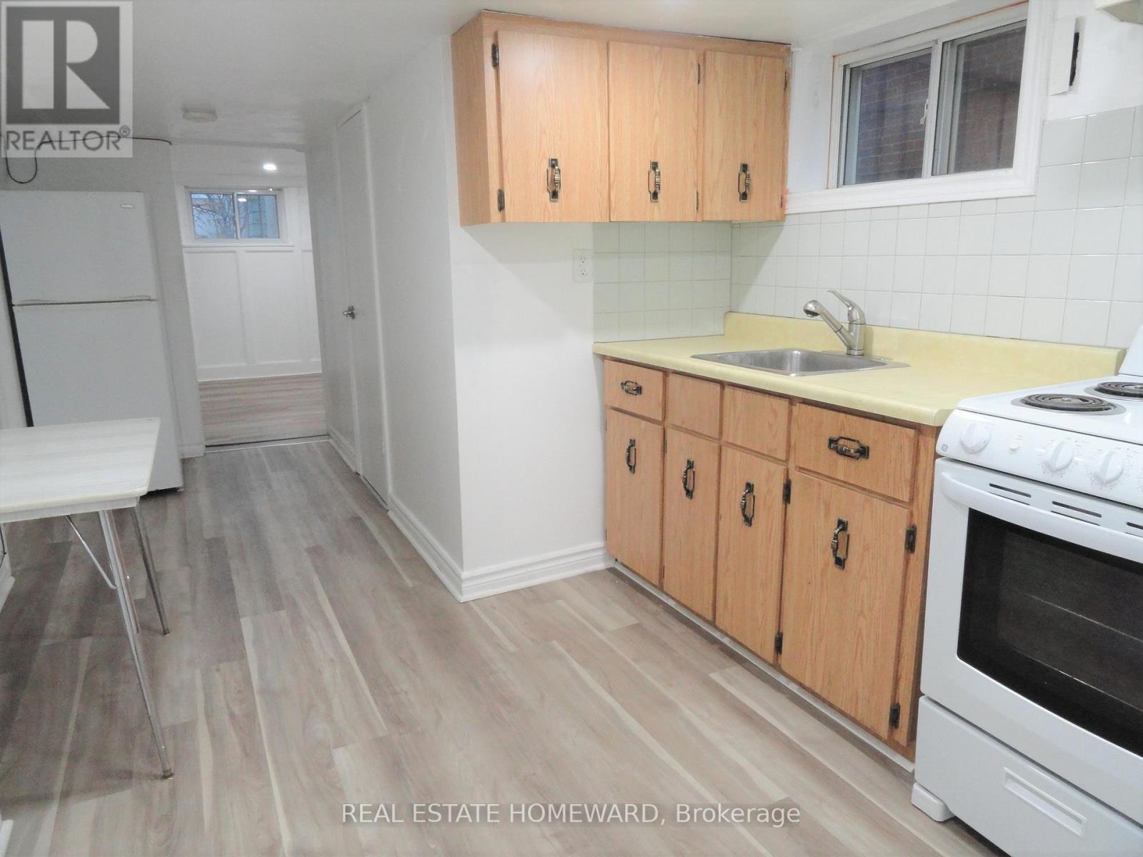 (Lower Level) - 328 Linsmore Crescent, Toronto, ON - Indoor Photo Showing Kitchen