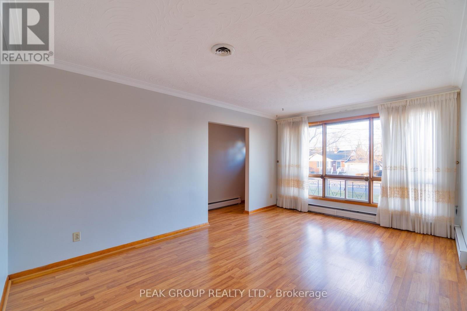 Upper - 248 Bertie Street, Fort Erie (Central), ON - Indoor Photo Showing Other Room