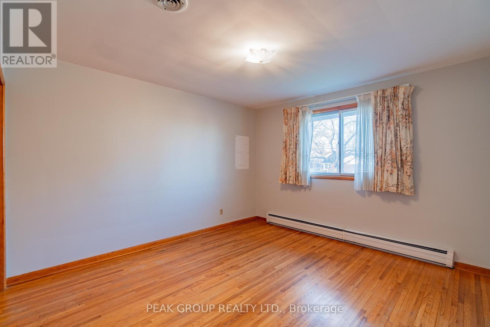 Upper - 248 Bertie Street, Fort Erie (Central), ON - Indoor Photo Showing Other Room