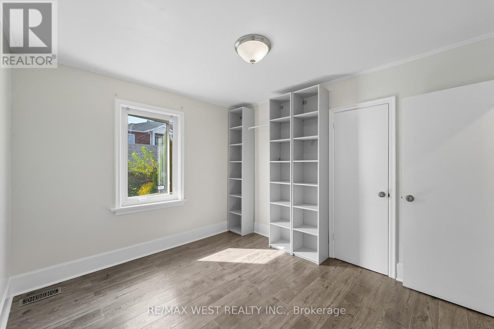 38 Feltham Avenue, Toronto, ON - Indoor Photo Showing Other Room