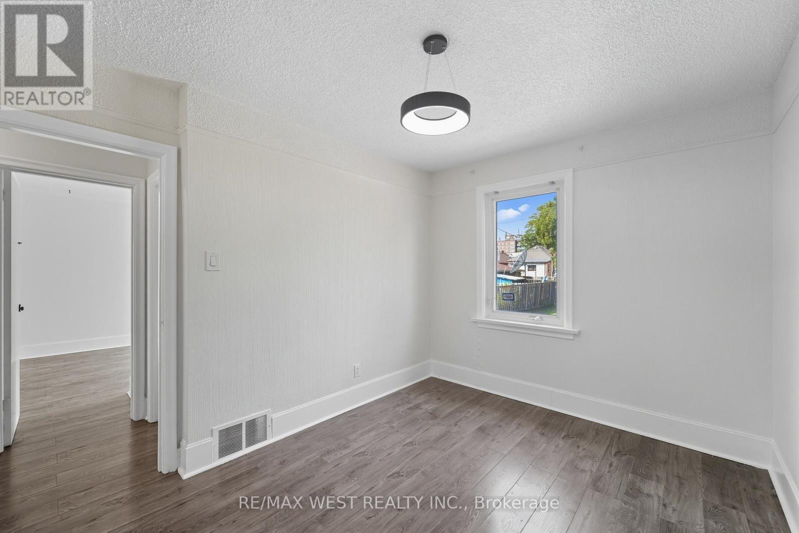38 Feltham Avenue, Toronto, ON - Indoor Photo Showing Other Room