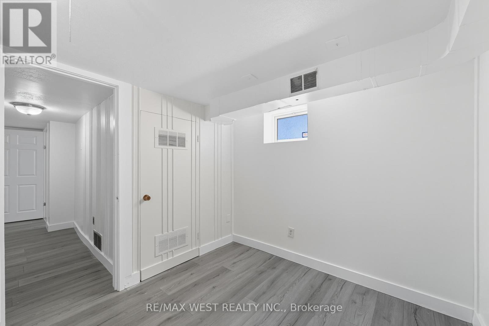 38 Feltham Avenue, Toronto, ON - Indoor Photo Showing Other Room