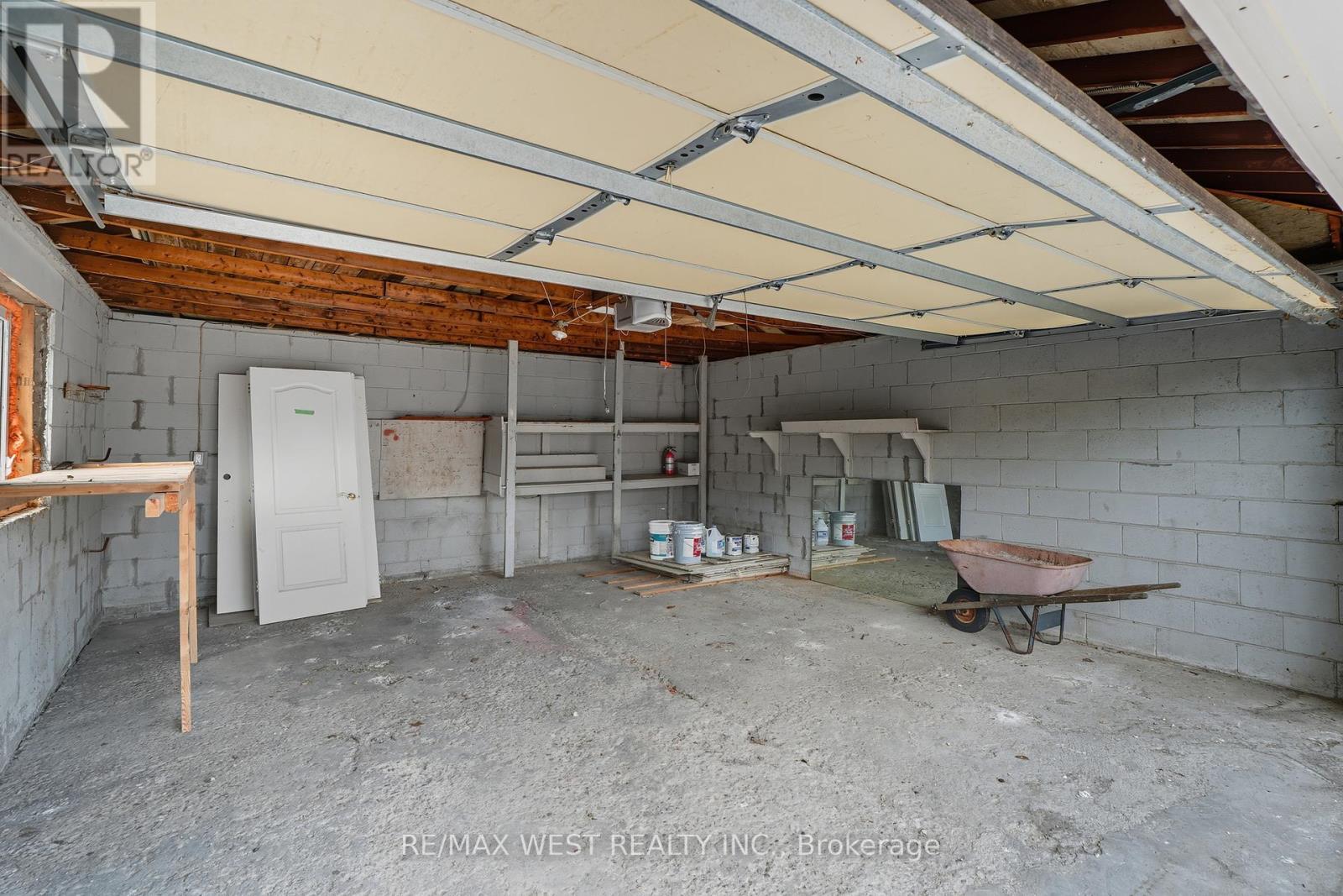 38 Feltham Avenue, Toronto, ON - Indoor