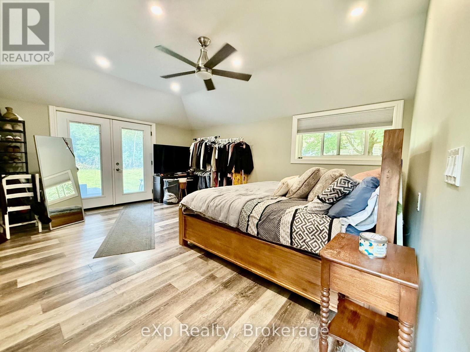 507 Mary Street, Brockton, ON - Indoor Photo Showing Bedroom