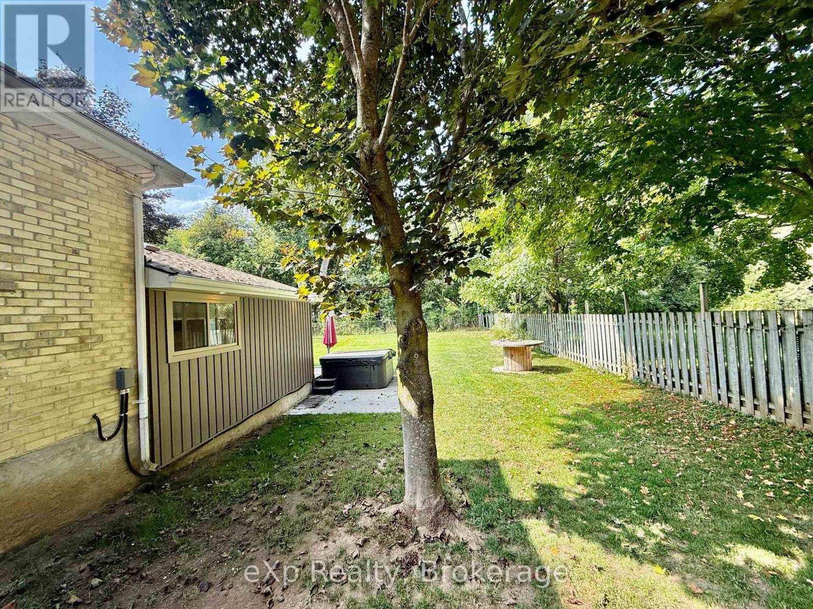 507 Mary Street, Brockton, ON - Outdoor