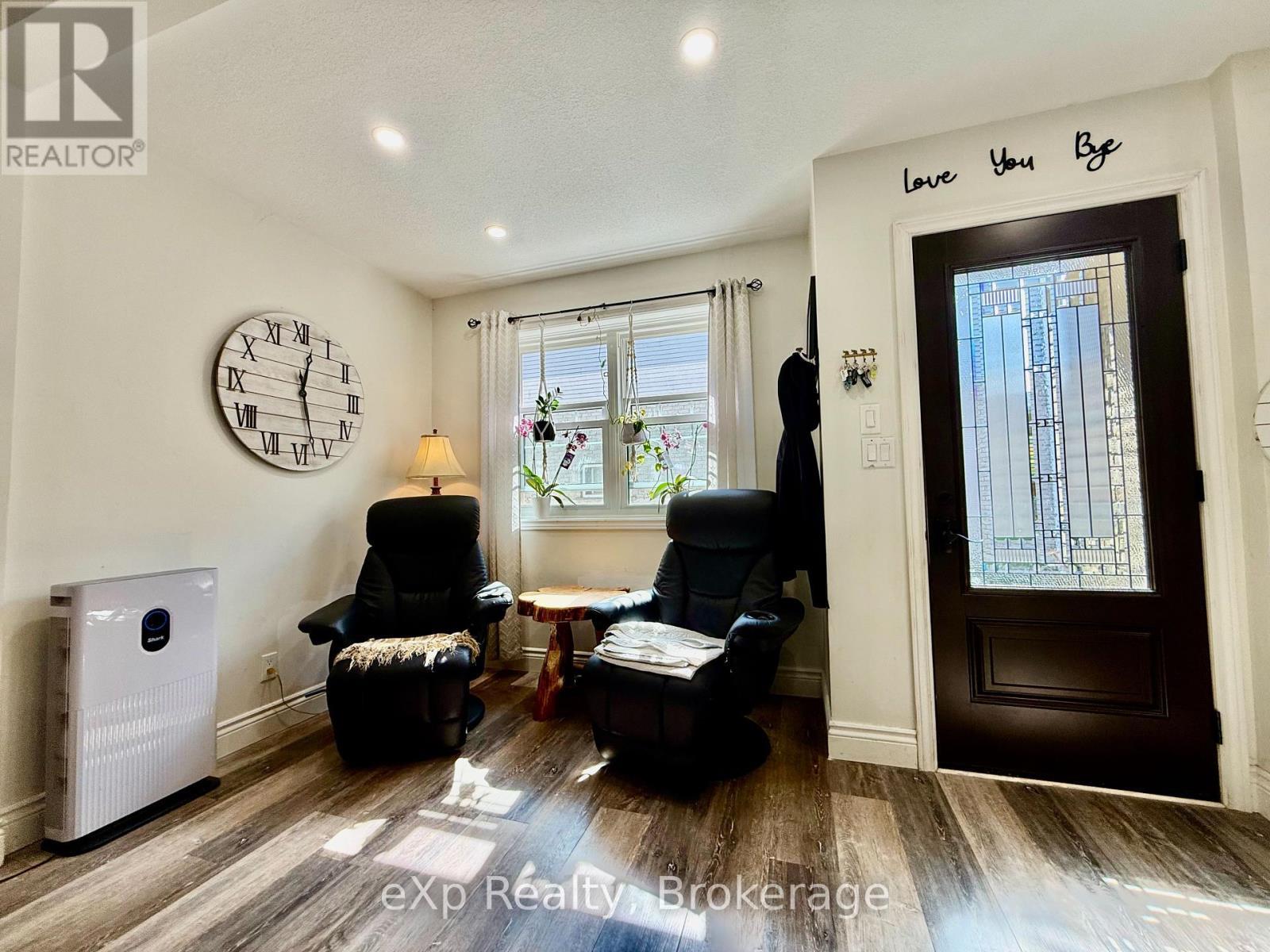 507 Mary Street, Brockton, ON - Indoor