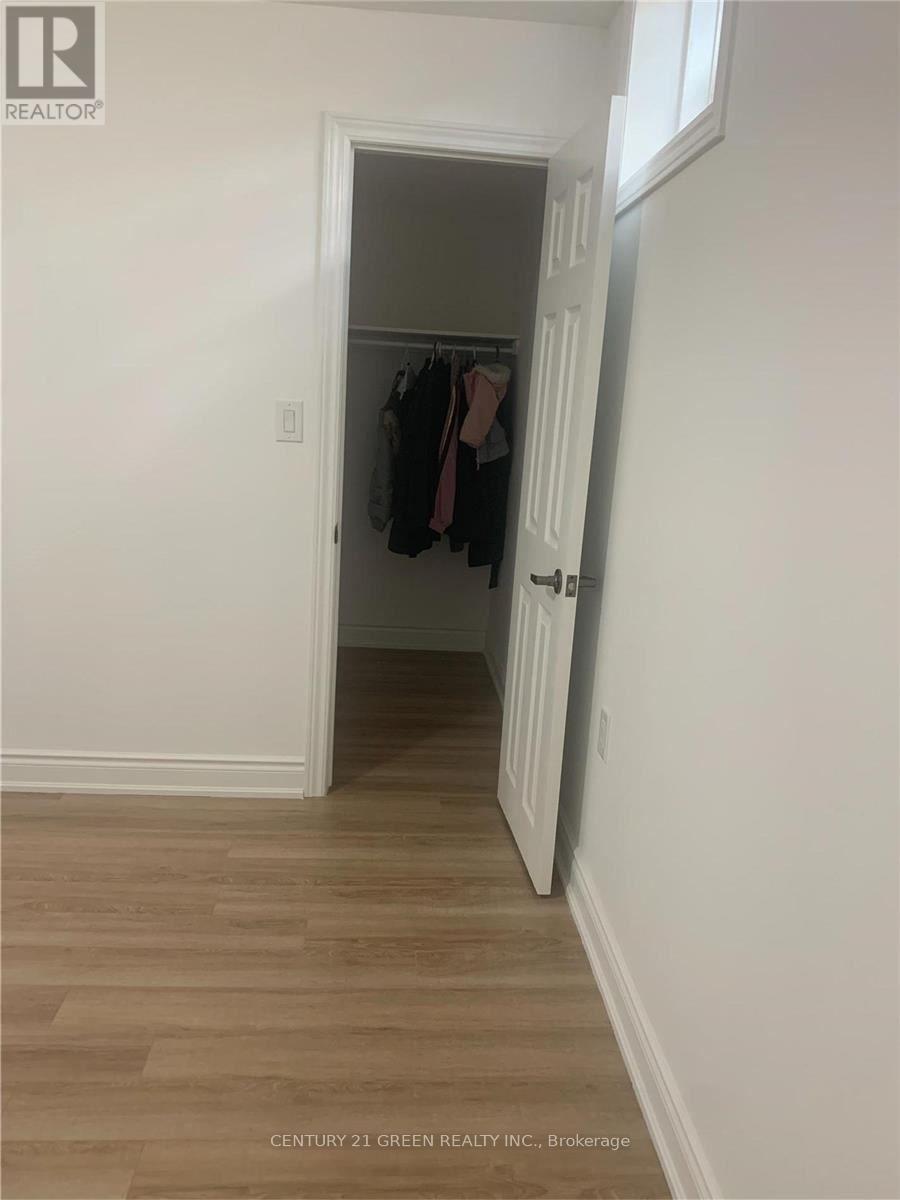 114 Rising Hill Ridge, Brampton, ON - Indoor Photo Showing Other Room