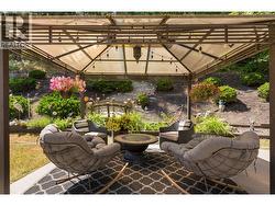 Large patio, ideal for entertaining or quiet moments -