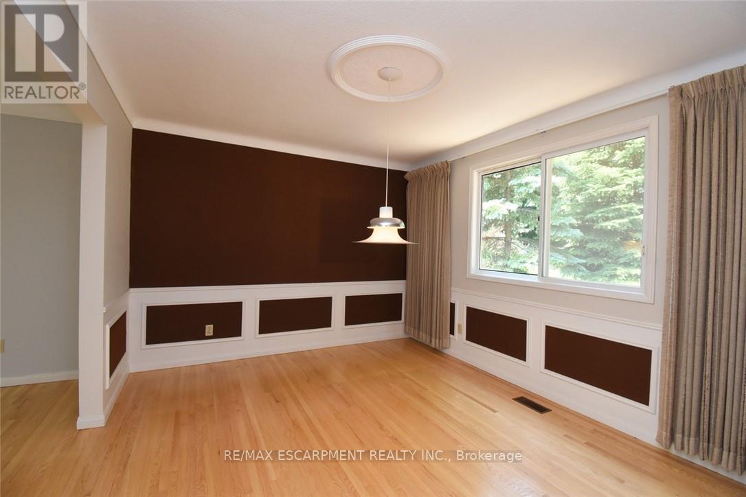 30 Terrace Drive, Hamilton, ON - Indoor Photo Showing Other Room