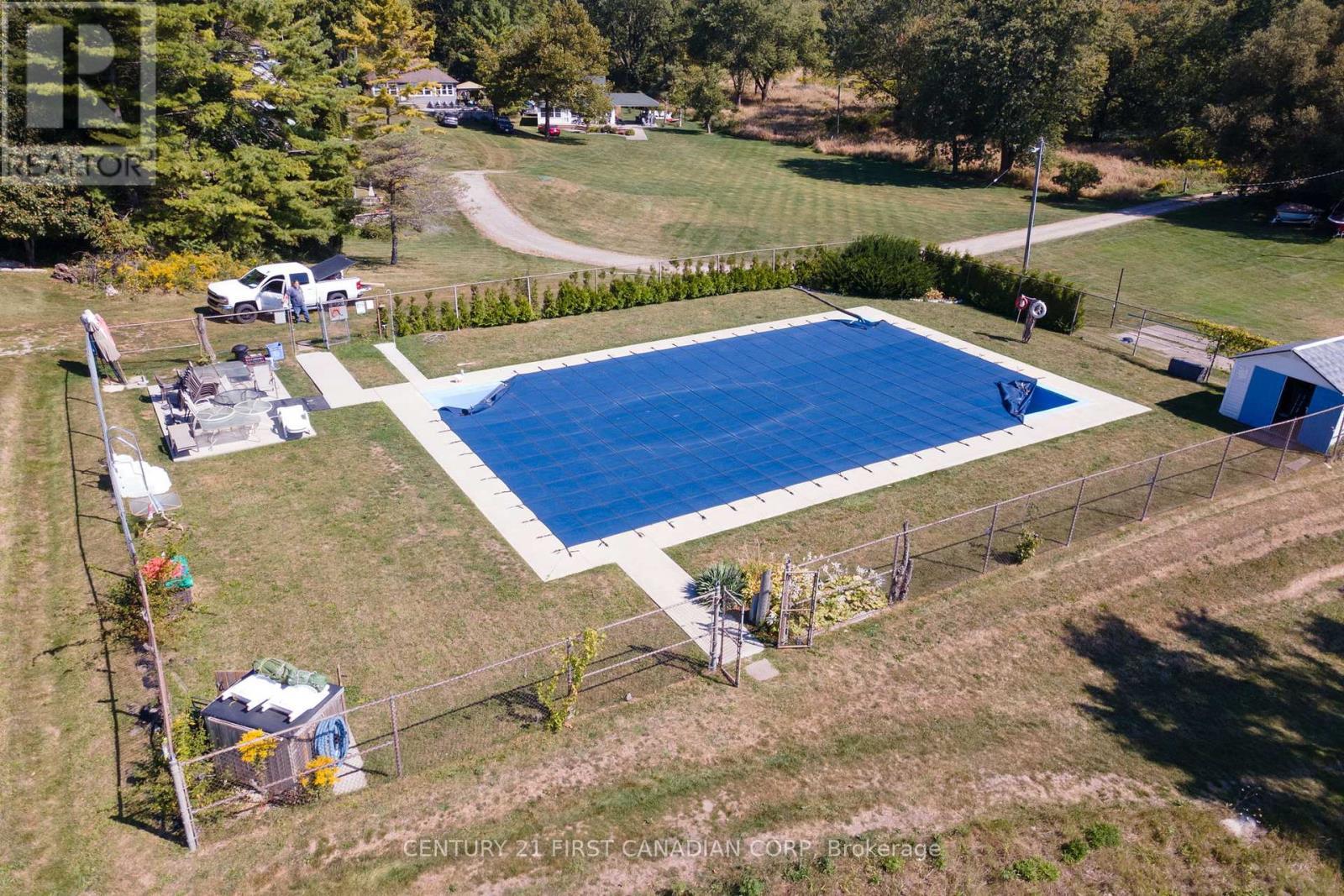 4 - 49075 Dexter Line, Malahide, ON - Outdoor With In Ground Pool