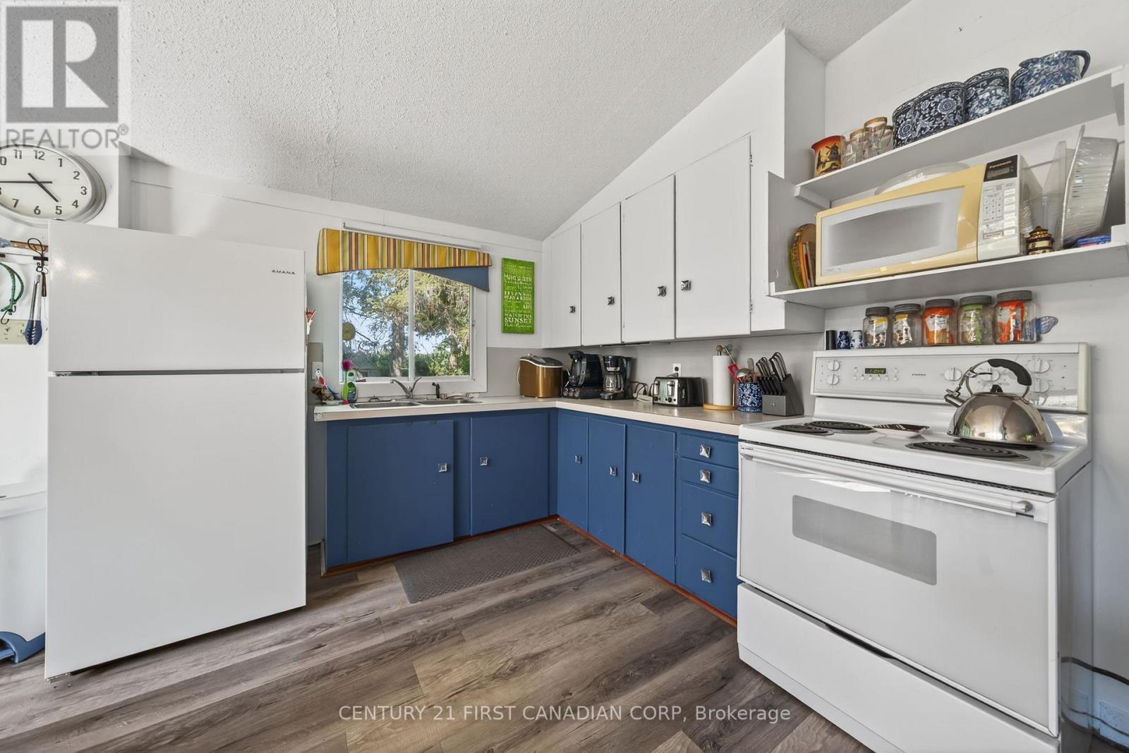4 - 49075 Dexter Line, Malahide, ON - Indoor Photo Showing Kitchen