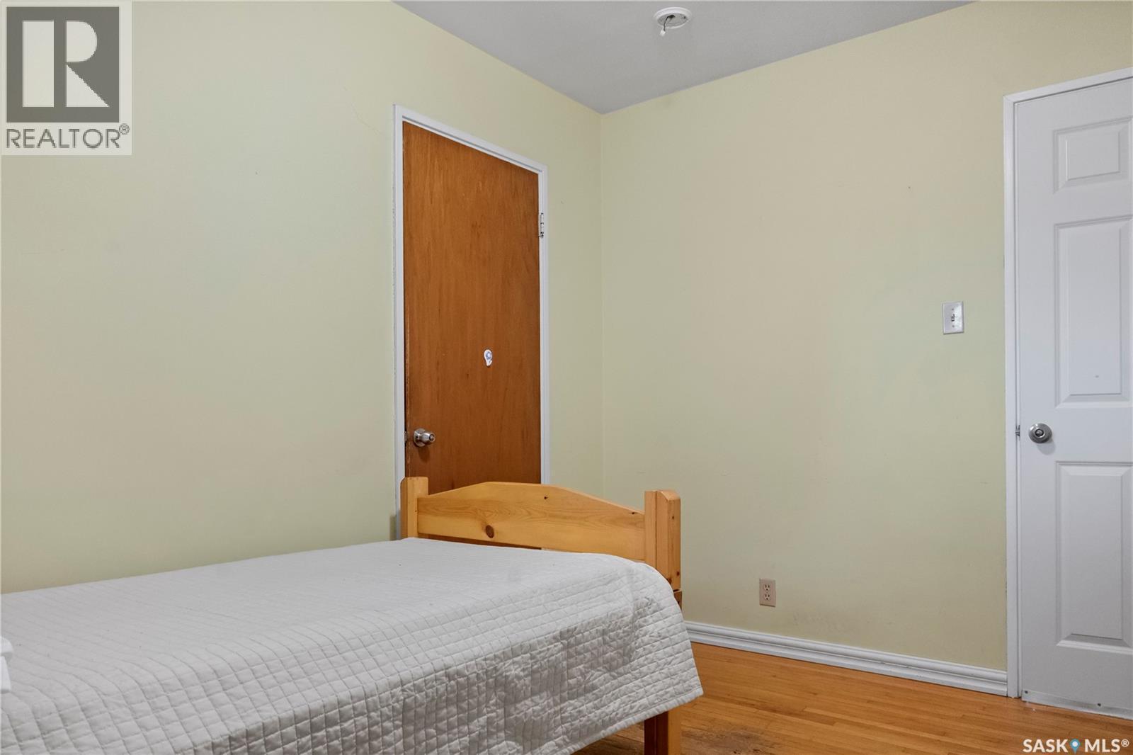 94 Dunning Crescent, Regina, SK - Indoor Photo Showing Bedroom