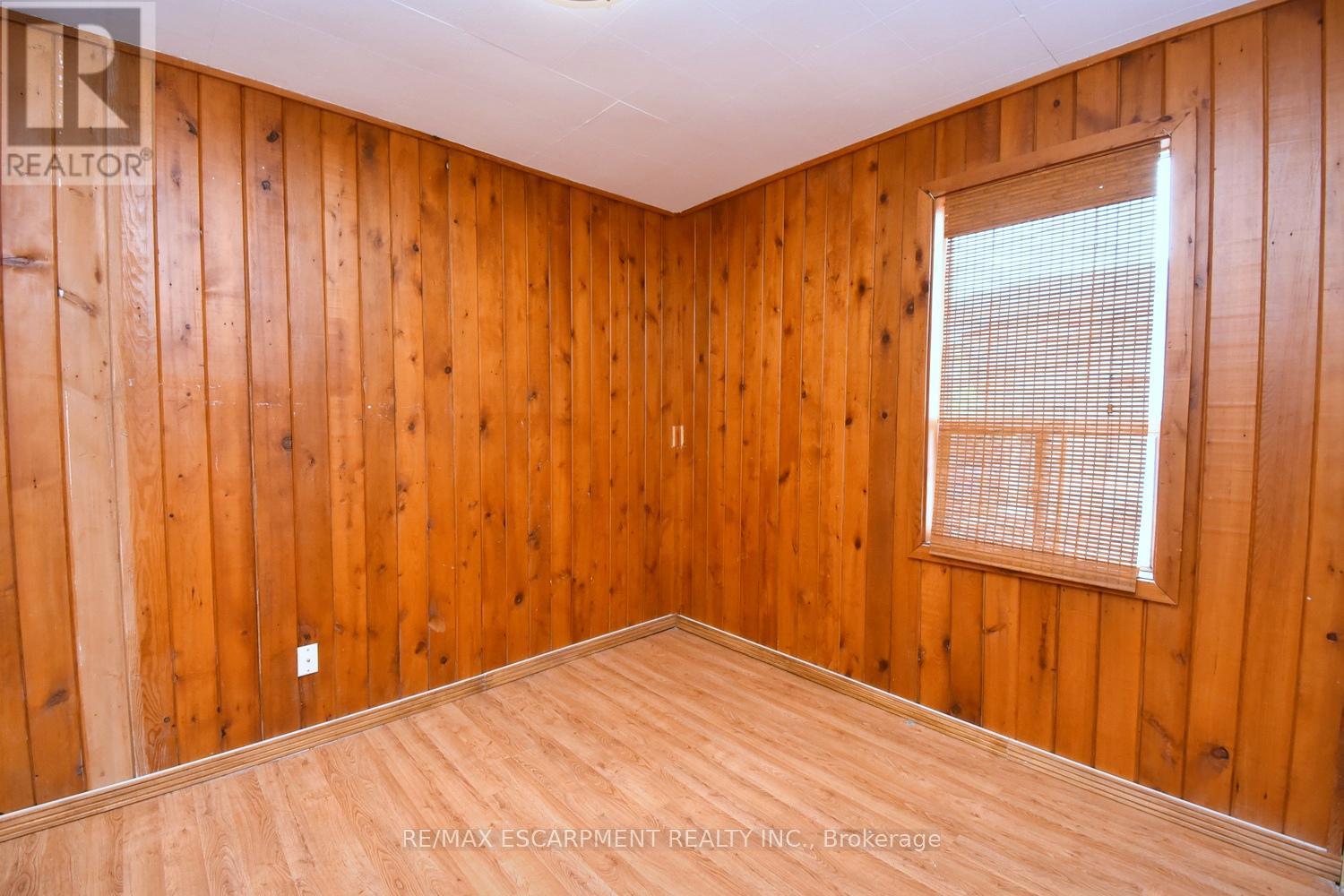 92 Gertrude Street, Hamilton, ON - Indoor Photo Showing Other Room