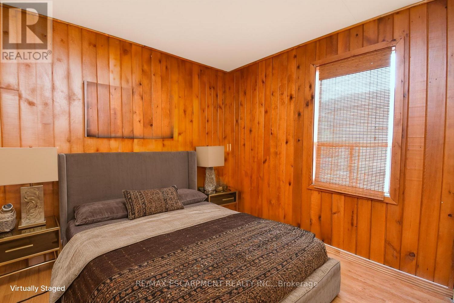 92 Gertrude Street, Hamilton, ON - Indoor Photo Showing Bedroom