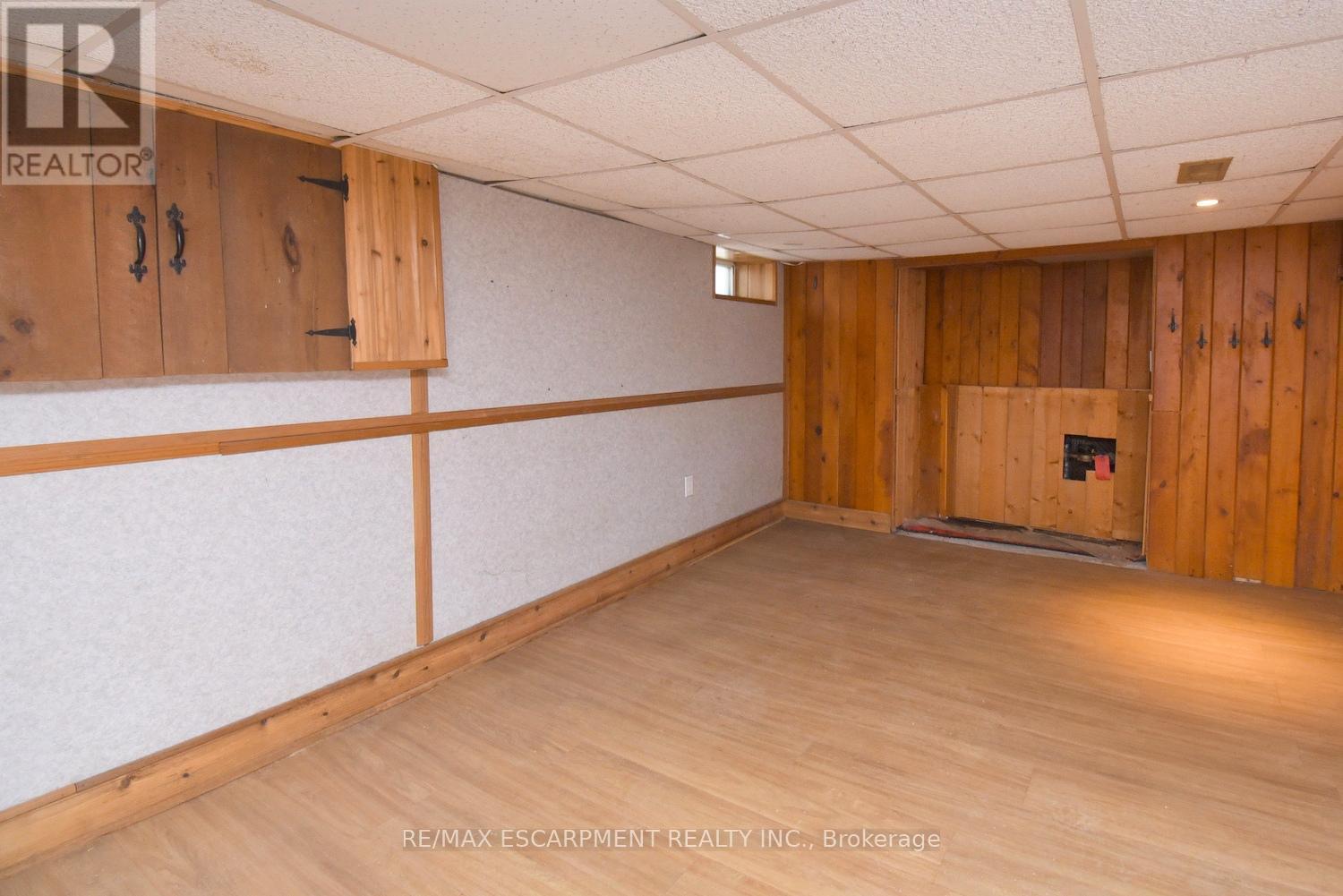 92 Gertrude Street, Hamilton, ON - Indoor Photo Showing Other Room