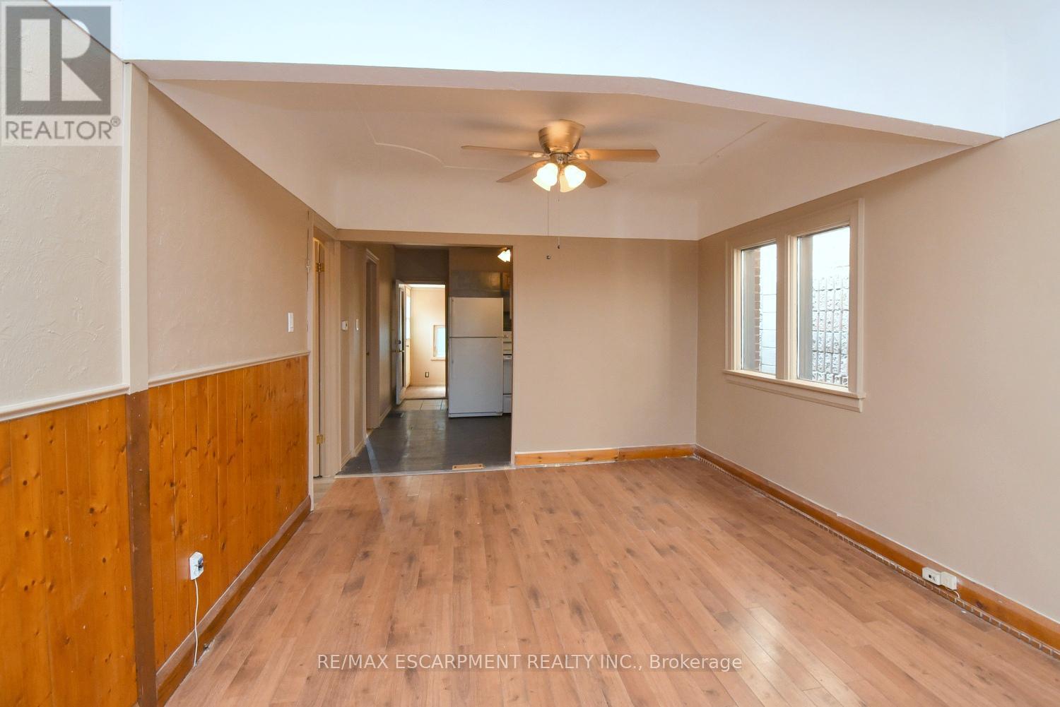 92 Gertrude Street, Hamilton, ON - Indoor Photo Showing Other Room