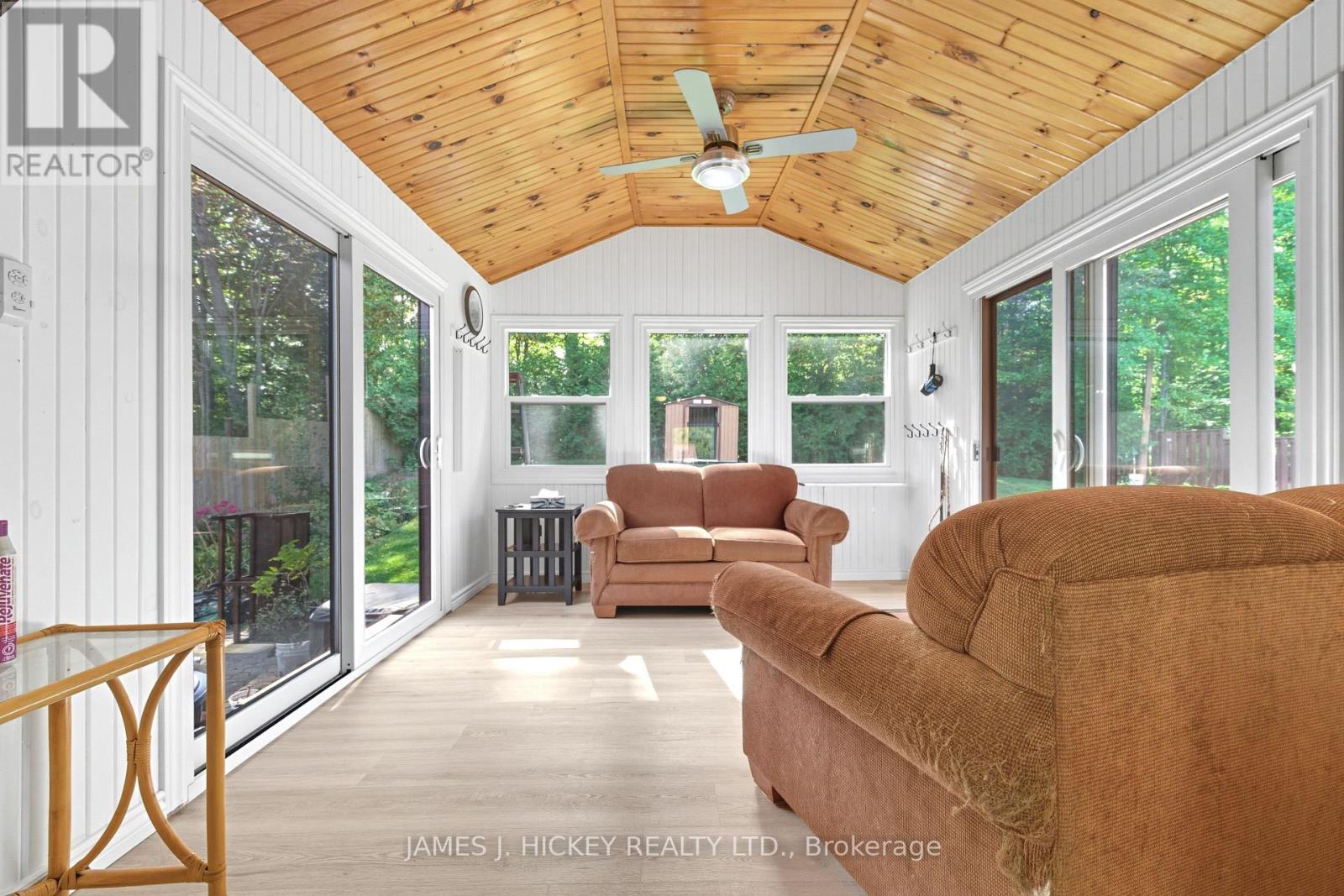 119 Frontenac Crescent, Deep River, ON - Indoor Photo Showing Living Room