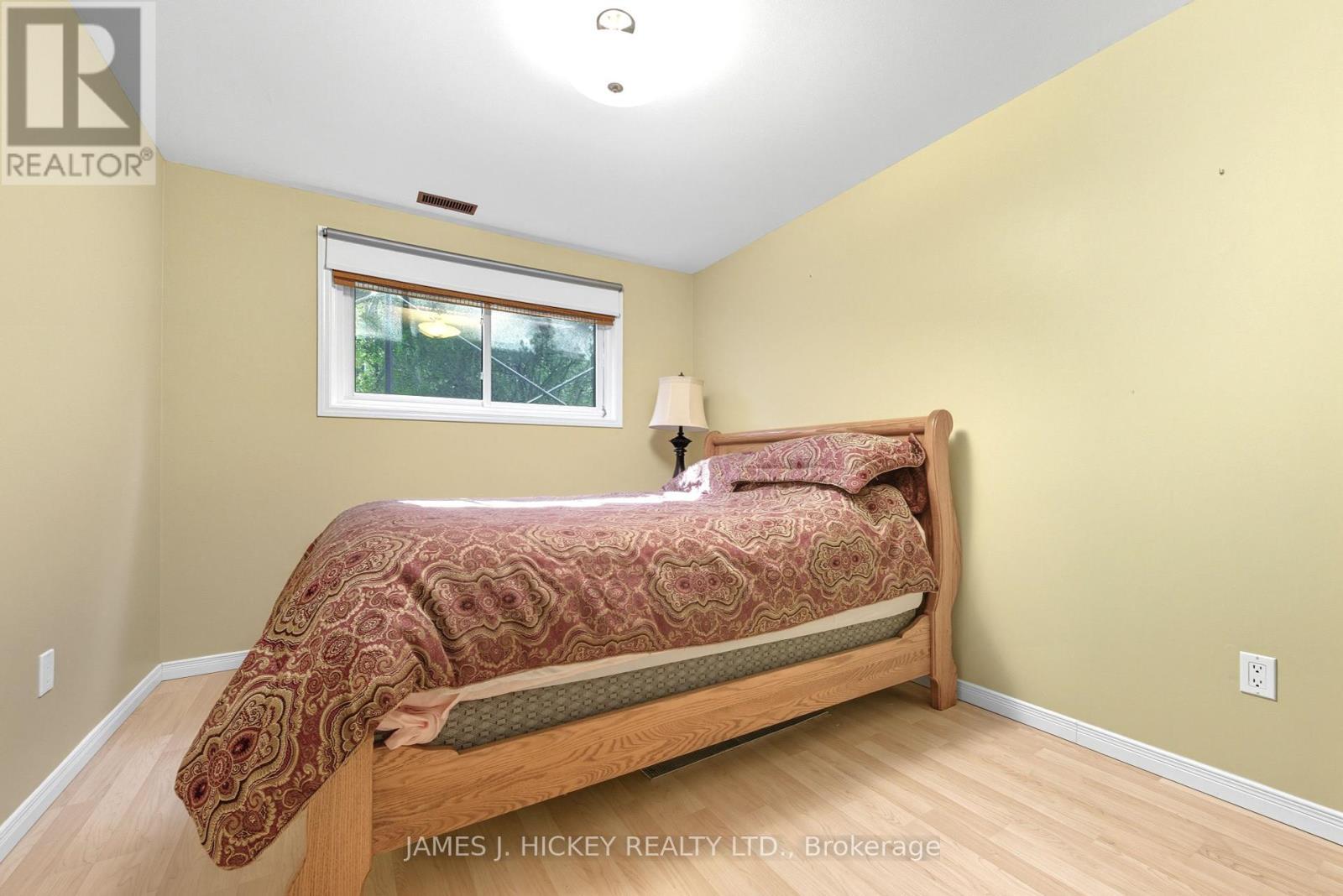 119 Frontenac Crescent, Deep River, ON - Indoor Photo Showing Bedroom