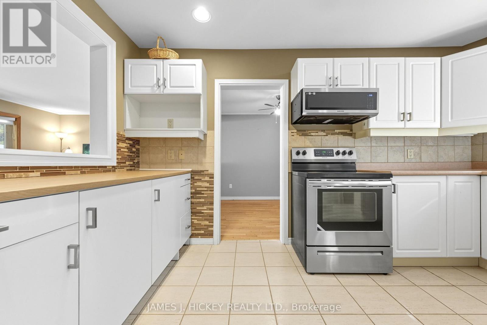 119 Frontenac Crescent, Deep River, ON - Indoor Photo Showing Kitchen