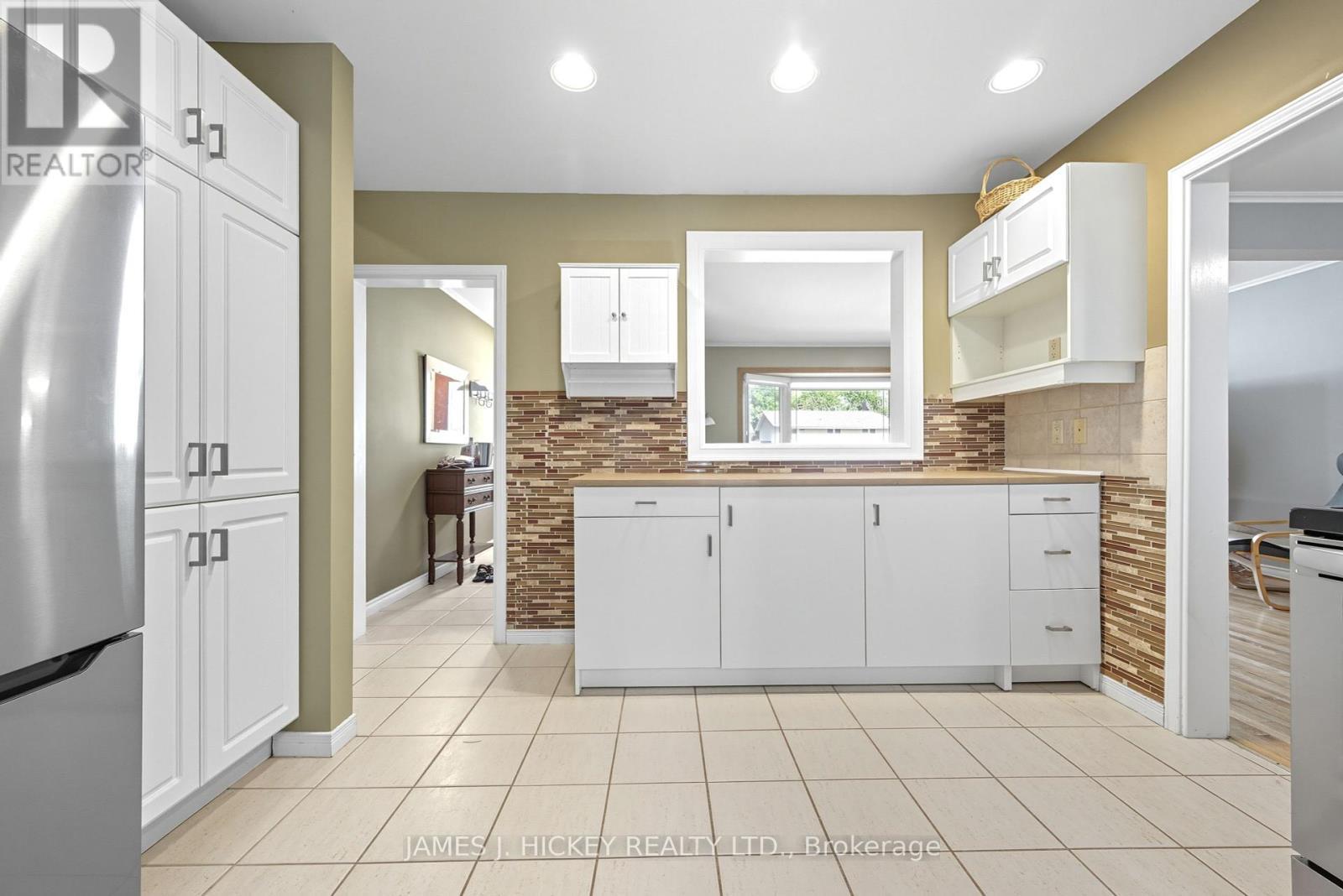 119 Frontenac Crescent, Deep River, ON - Indoor Photo Showing Kitchen