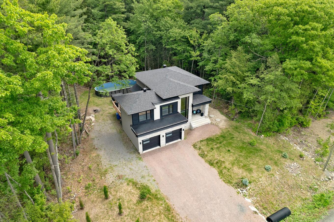 Frontage - 16925 Rue Du Corail, Mirabel, QC - Outdoor